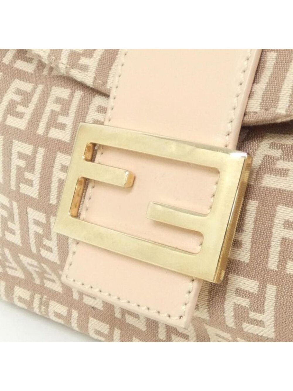 ★SOLD★ Fendi Baguette Lpn Shoulder Bag - Picture 4 of 10